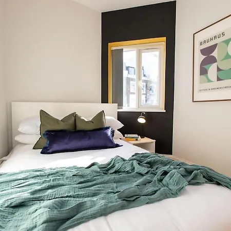 Charming Chalk Farm * London