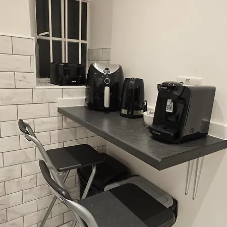 Cozy Step Away Hyde Park And Oxford Street Apartment London