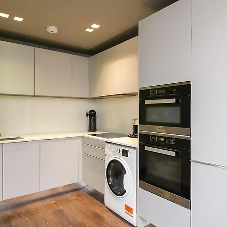 Urban Chic - Stukeley Apartment London