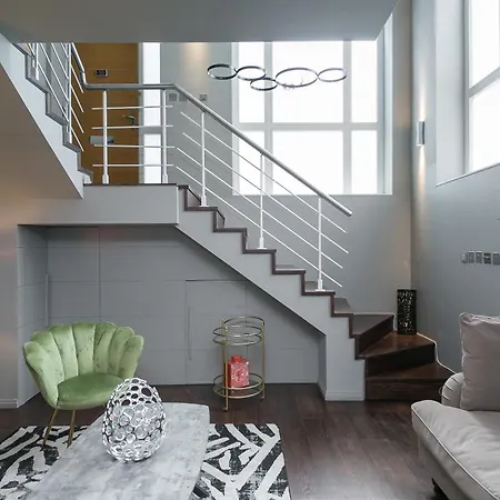 Urban Chic - Stukeley Apartment