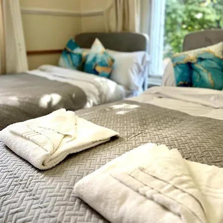 Spacious 2br Flat Near Hyde Park London