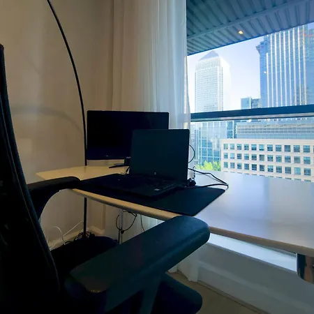 Penthouse With Stunning Canary Wharf Views Ptk London