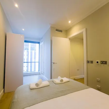 Penthouse With Stunning Canary Wharf Views Ptk