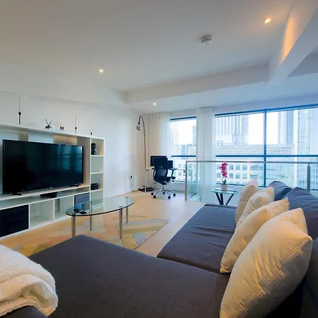 Penthouse With Stunning Canary Wharf Views Ptk * London