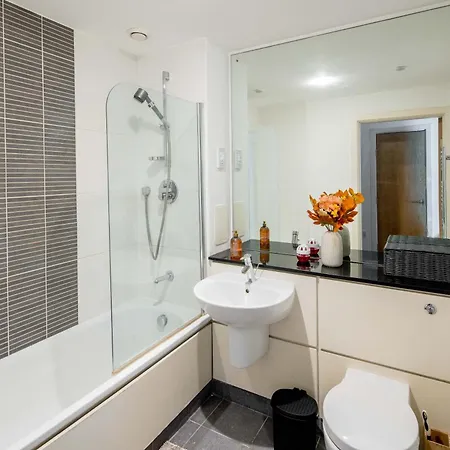 One Bedroom Near With Private Balcony *