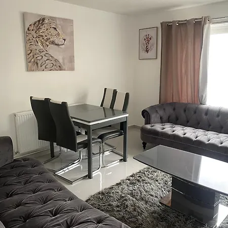 Bliss Retreat - Superb 3-bed House London