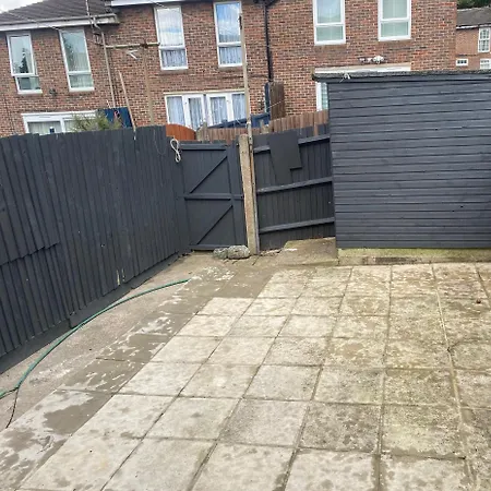 Bliss Retreat - Superb 3-bed House Holiday home London
