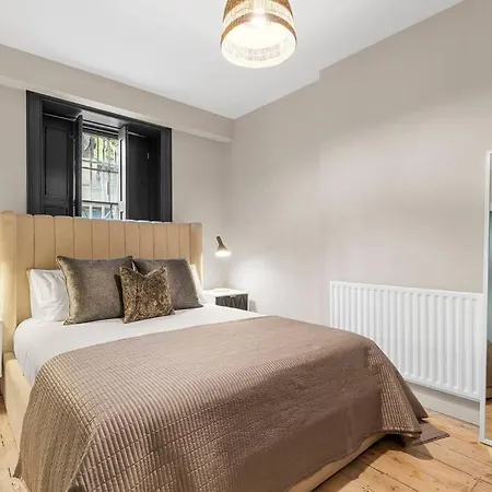 Designer Flat At Paddington Private Outdoor Oasis London