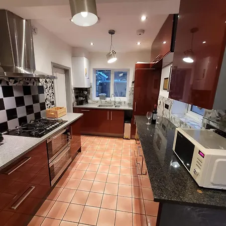 3bedrooms House Sleeps10 Garden&parking Ably *