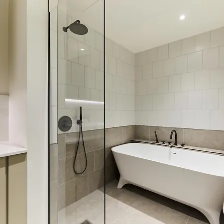 The Notting Hill Gate Wonder - Modern 2bdr Flat *