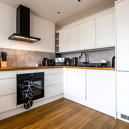 Contractors, Parking, Central, Wifi * Croydon