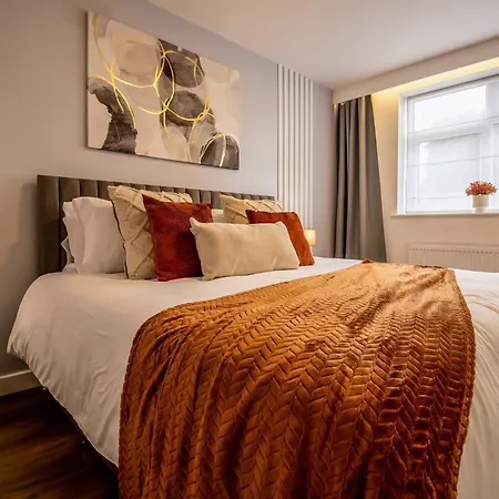 Contractors, Parking, Central, Wifi Holiday home *