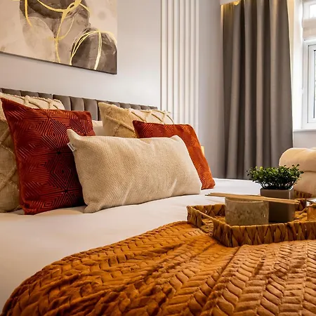 Contractors, Parking, Central, Wifi Holiday home Croydon