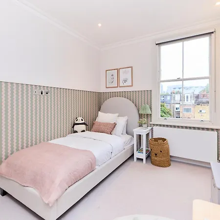 The Latimer Wonder - Stunning 5bdr House With Garden Apartamento Londres