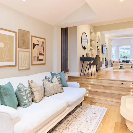 Apartamento The Latimer Wonder - Stunning 5bdr House With Garden Londres