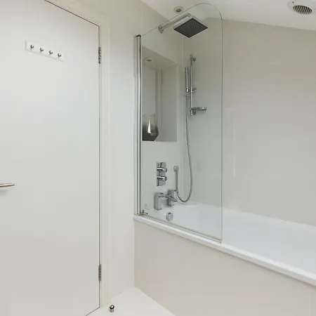 Apartamento The Latimer Wonder - Stunning 5bdr House With Garden