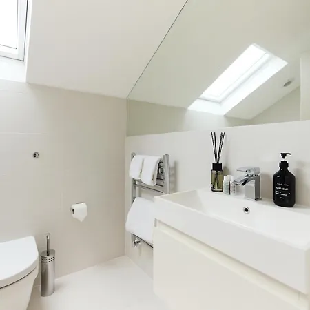 Apartamento The Latimer Wonder - Stunning 5bdr House With Garden Londres