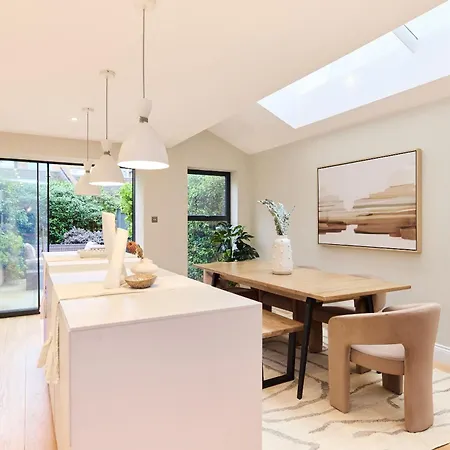 The Latimer Wonder - Stunning 5bdr House With Garden Apartamento Londres