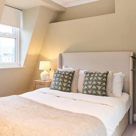 Apartamento The Latimer Wonder - Stunning 5bdr House With Garden Londres
