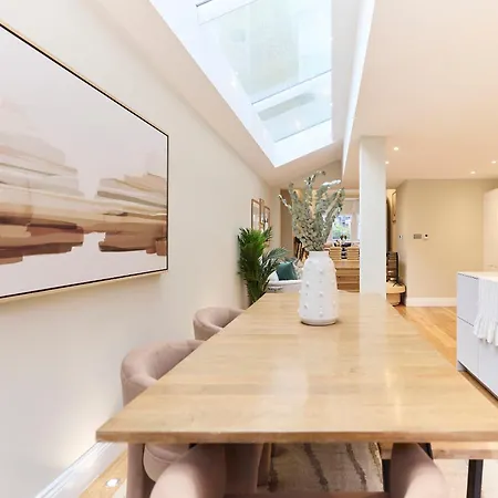 The Latimer Wonder - Stunning 5bdr House With Garden *