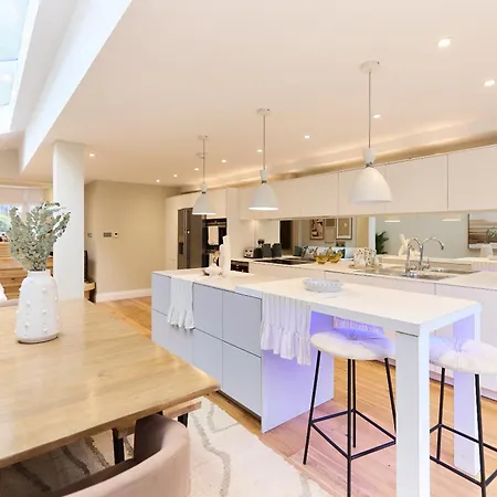 The Latimer Wonder - Stunning 5bdr House With Garden * Londres