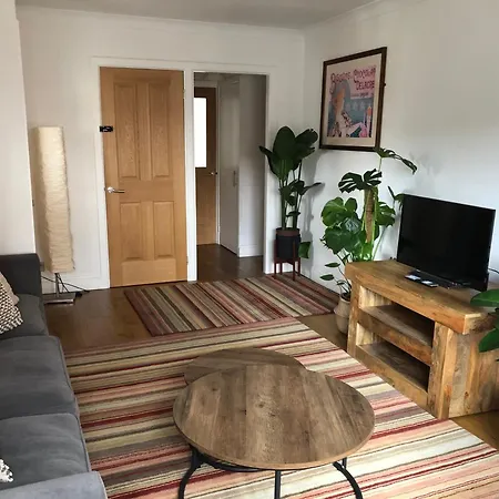 Cosy Kings Cross Apartment, London, Just 8 Mins Walk To Kings Cross St Pancras Station