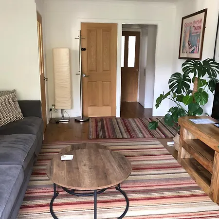 Cosy Kings Cross Apartment, London, Just 8 Mins Walk To Kings Cross St Pancras Station Apartment *