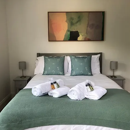 Cosy Kings Cross Apartment, London, Just 8 Mins Walk To Kings Cross St Pancras Station London