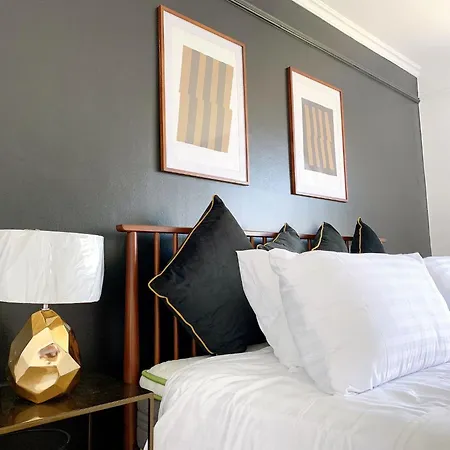 Notting Hill, Penthouse Du Jour! *
