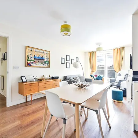 Apartment 2 Bed Flat Next Old Street Tube London