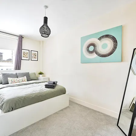 Apartment 2 Bed Flat Next Old Street Tube London