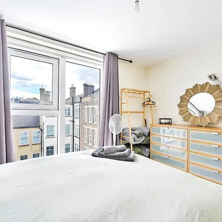 2 Bed Flat Next Old Street Tube *