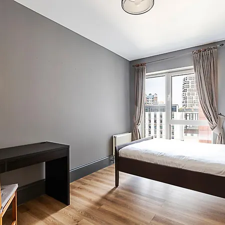 Riverside Escape With Breathtaking Thames Views * London