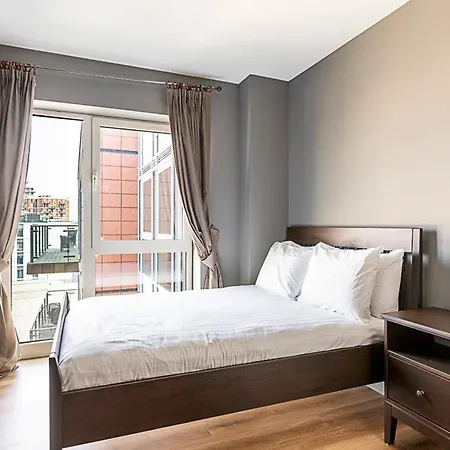 Apartment Riverside Escape With Breathtaking Thames Views London