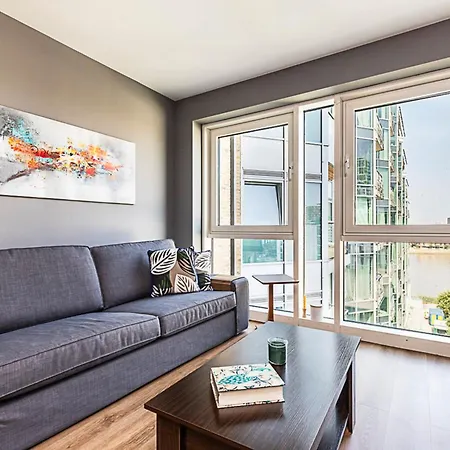 Apartment Riverside Escape With Breathtaking Thames Views *