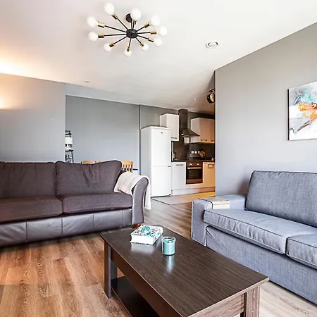Apartment Riverside Escape With Breathtaking Thames Views London