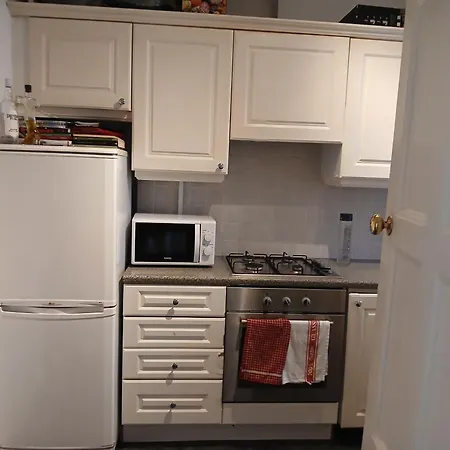 Sunny And Spacious Flat In Nw3 Apartman London