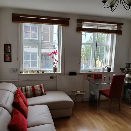 Sunny And Spacious Flat In Nw3 Apartman