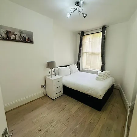 Apartment Leinster Gardens