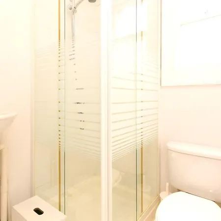 Delightful By Kensington & Chelsea Desirable Locations W8 Sw