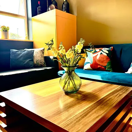 Apartment A Lovely 1 Bedroom Flat / Modern-cosy London