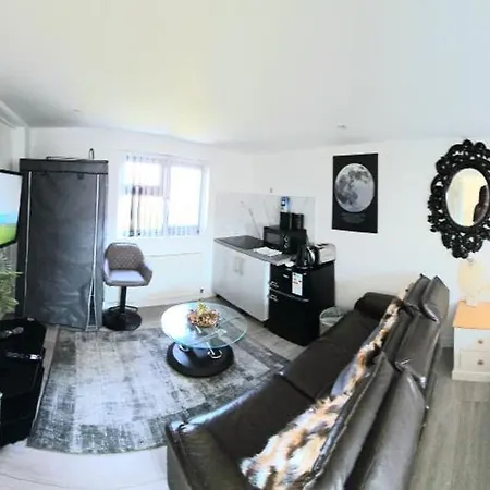 Riverview, Stylish Non Smoking Loft Ensuite 4 Rent Erith
