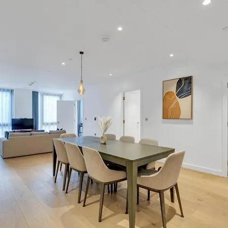 Modern King's Cross Apartment