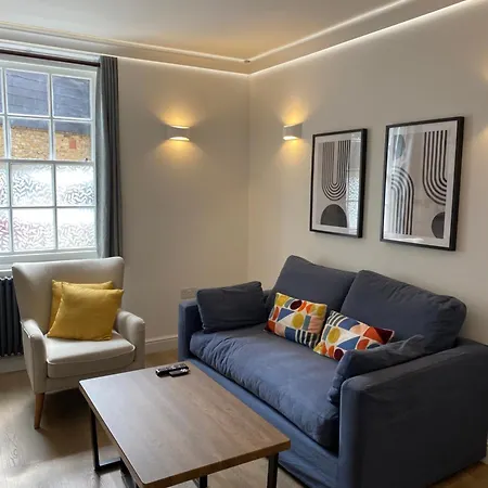 Two Bedroom Two Bathrooms Superior London