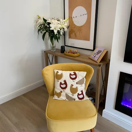 Two Bedroom Two Bathrooms Superior London