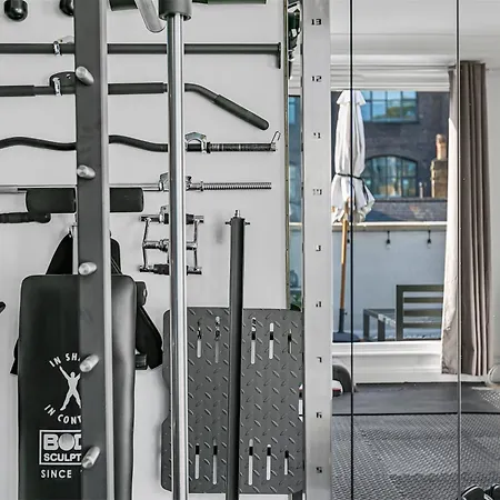 Holiday home 4 Bedroom House With Gym - Behind V&a Museum *