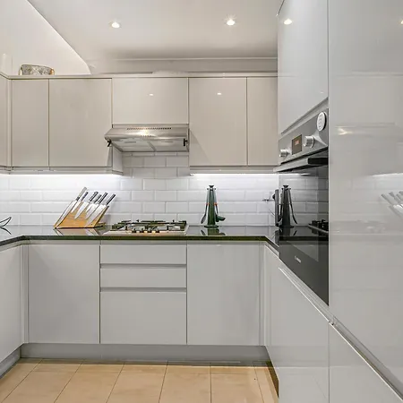 4 Bedroom House With Gym - Behind V&a Museum *