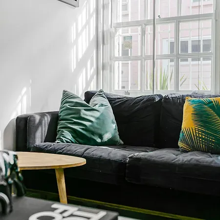 4 Bedroom House With Gym - Behind V&a Museum *