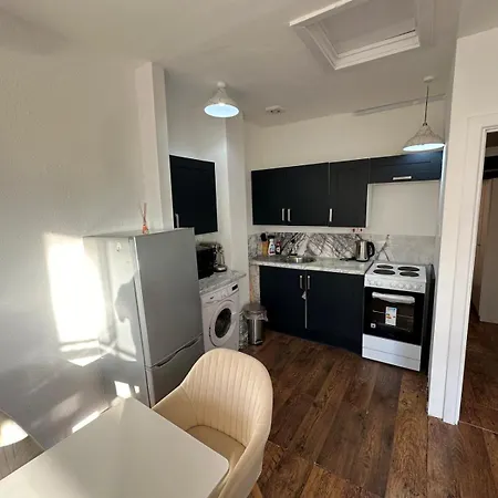 Apartment One Bed Victorian Flat,10 Min Walk To Paddington, Sleeps 4, Pet-friendly *