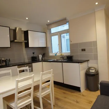 Apartment Evergreen Apartments- Flat 2